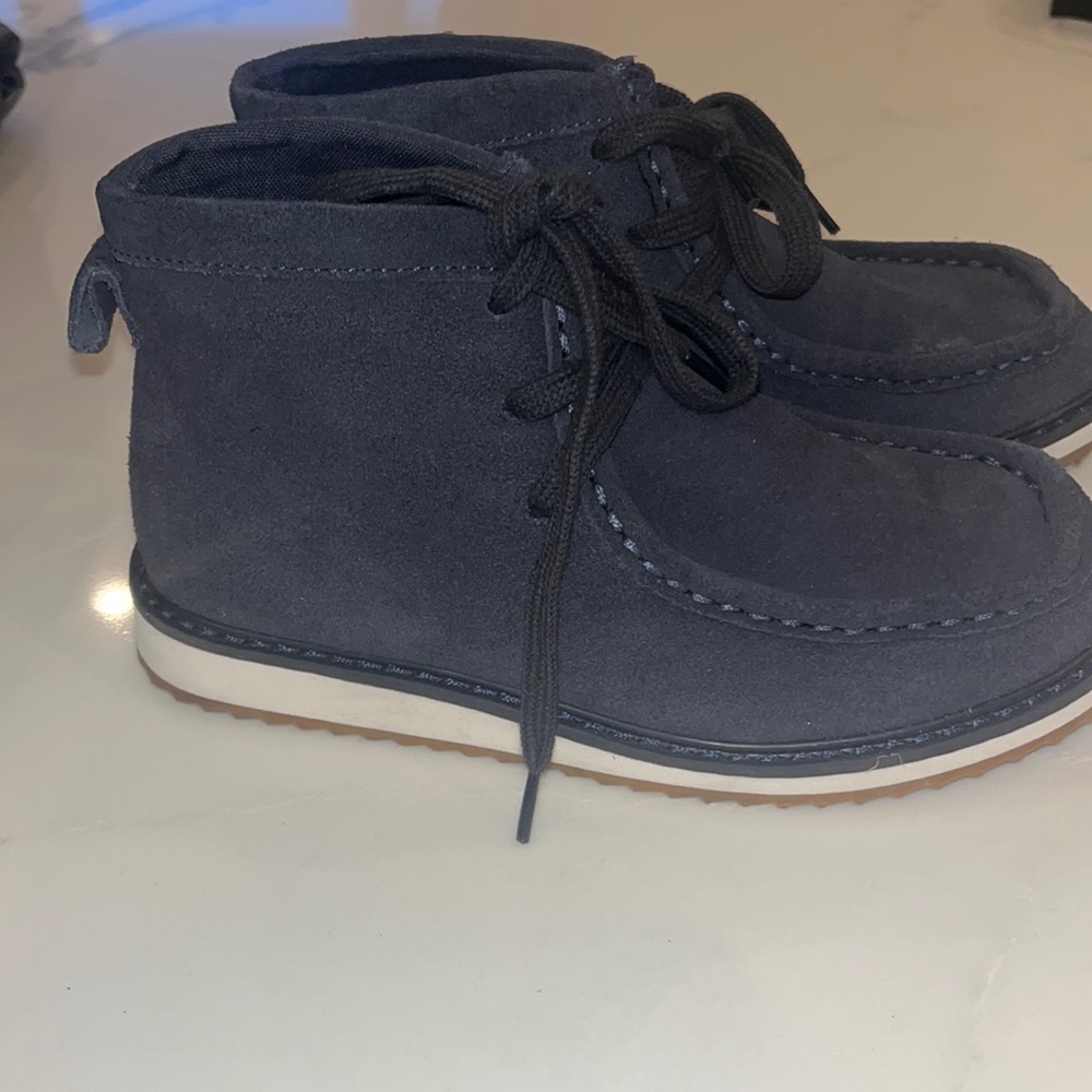 Brand new gap navy blue boy moccasin boots/shoes size 1